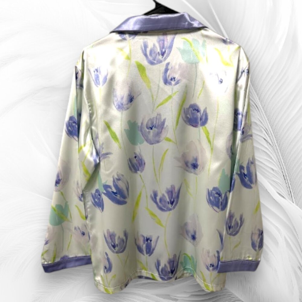 Women’s Satin Pajama Set L – Floral Print Button Top & Pants (Light Purple/Blue) - Picture 6 of 9